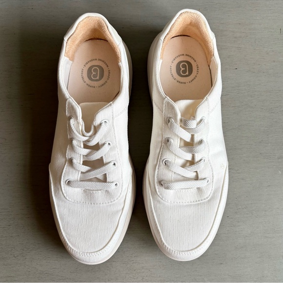 Bzees Time Square White Cream Lightweight Slip On Comfort Sneakers Women 8 NEW - Picture 5 of 14